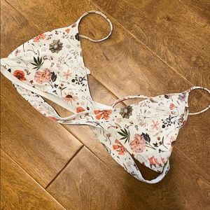 L space d cup wrap top